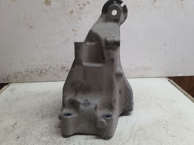 bontott MERCEDES-BENZ C-CLASS Motor Tartó Bak Jobb