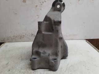 bontott MERCEDES-BENZ C-CLASS Motor Tartó Bak Jobb