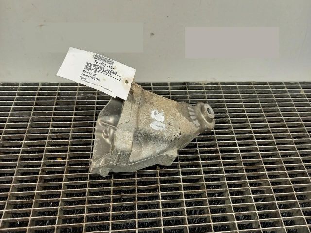 bontott MERCEDES-BENZ C-CLASS Motor Tartó Bak Jobb