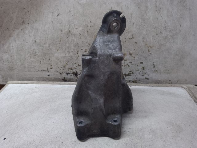 bontott MERCEDES-BENZ C-CLASS Motor Tartó Bak Jobb