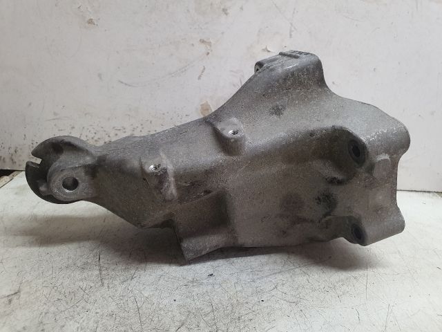 bontott MERCEDES-BENZ C-CLASS Motor Tartó Bak Jobb