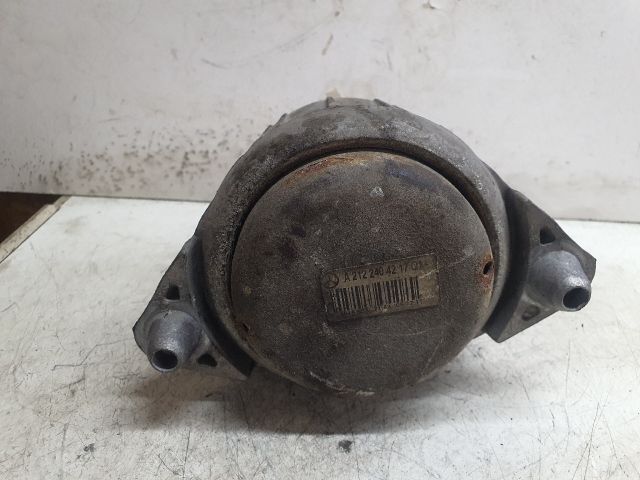 bontott MERCEDES-BENZ C-CLASS Motor Tartó Bak Jobb