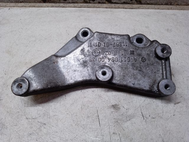 bontott MERCEDES-BENZ C-CLASS Motor Tartó Bak (Pozíciófüggetlen)