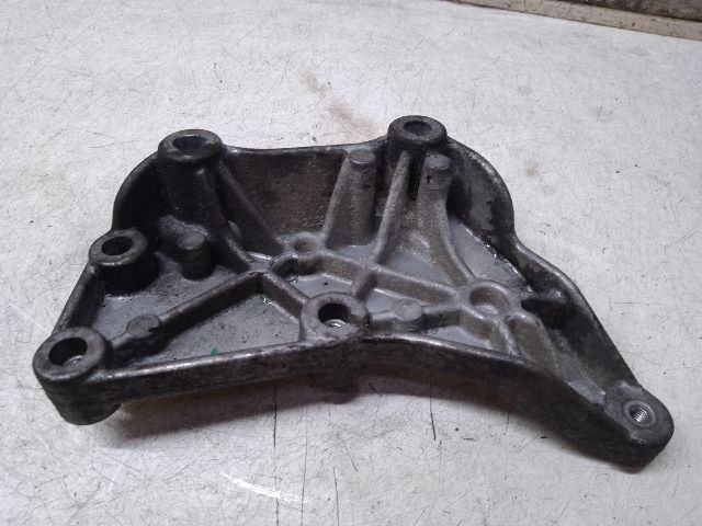 bontott MERCEDES-BENZ C-CLASS Motor Tartó Bak (Pozíciófüggetlen)