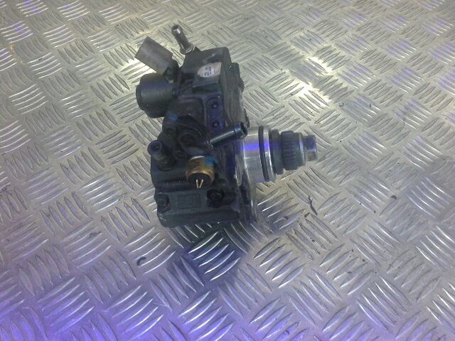 bontott MERCEDES-BENZ C-CLASS Nagynyomású Szivattyú