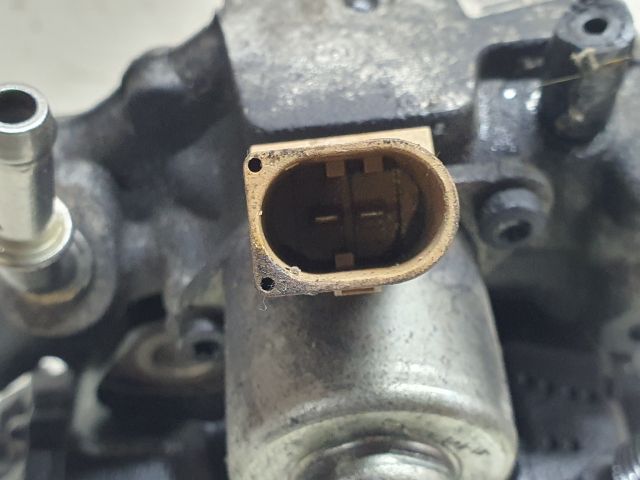 bontott MERCEDES-BENZ C-CLASS Nagynyomású Szivattyú