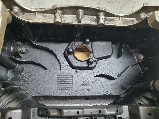 bontott MERCEDES-BENZ C-CLASS Olajteknő