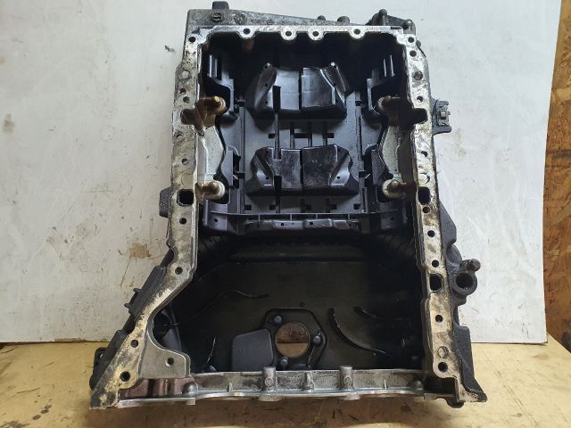 bontott MERCEDES-BENZ C-CLASS Olajteknő