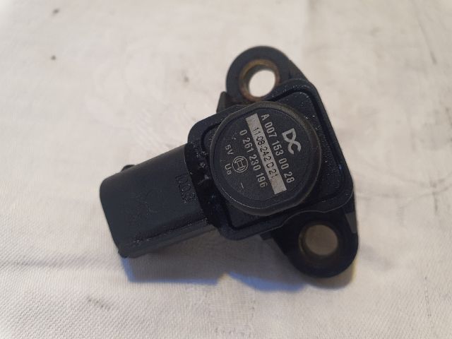 bontott MERCEDES-BENZ C-CLASS Szívócső Nyomásérzékelő