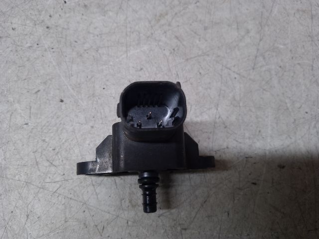 bontott MERCEDES-BENZ C-CLASS Szívócső Nyomásérzékelő