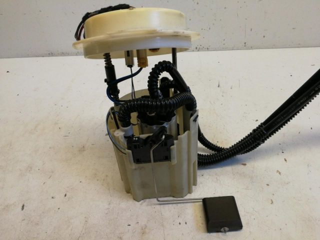 bontott MERCEDES-BENZ C-CLASS Üzemanyag Szivattyú