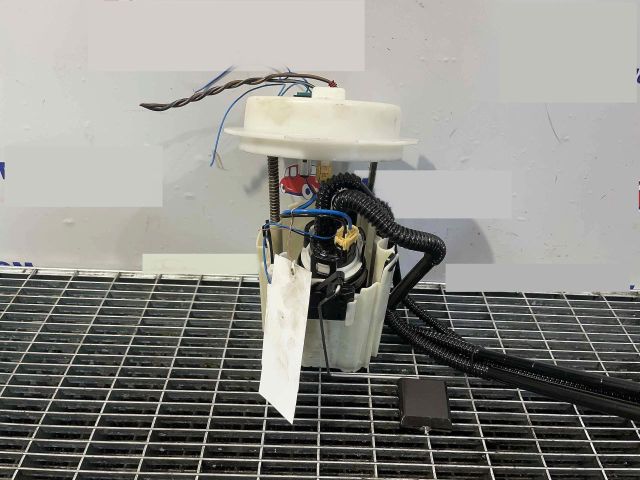 bontott MERCEDES-BENZ C-CLASS Üzemanyag Szivattyú