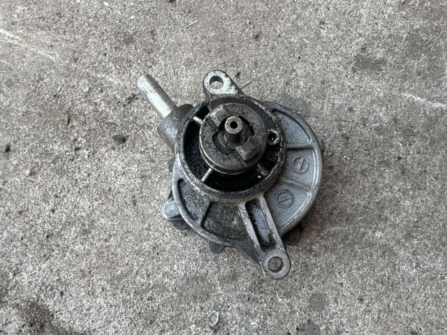 bontott MERCEDES-BENZ C-CLASS Vákumpumpa