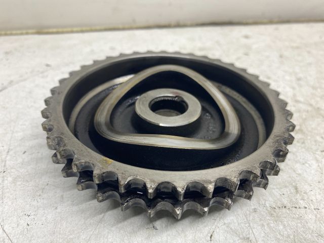 bontott MERCEDES-BENZ C-CLASS Adagoló Bordáskerék / Lánckerék