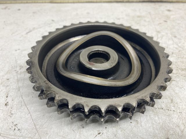 bontott MERCEDES-BENZ C-CLASS Adagoló Bordáskerék / Lánckerék