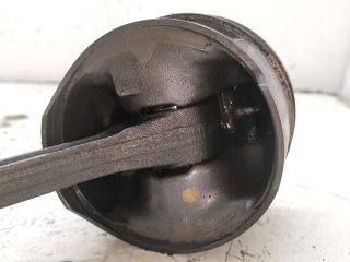 bontott MERCEDES-BENZ C-CLASS Dugattyú és Hajtókar