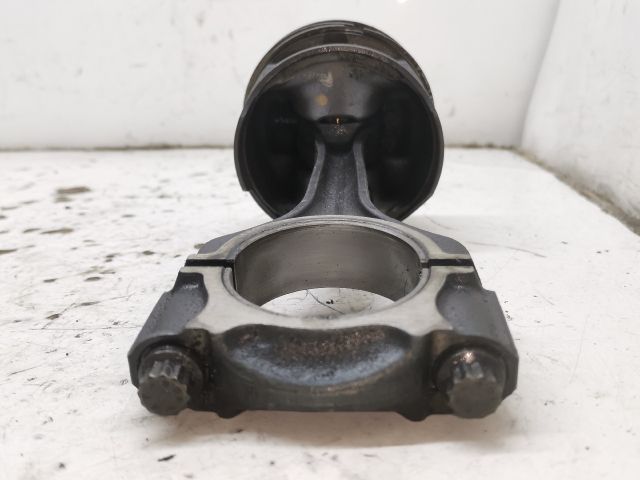 bontott MERCEDES-BENZ C-CLASS Dugattyú és Hajtókar