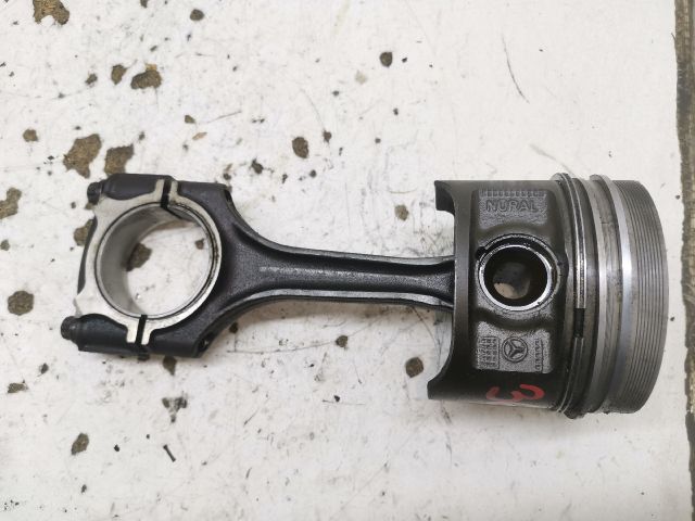 bontott MERCEDES-BENZ C-CLASS Dugattyú és Hajtókar