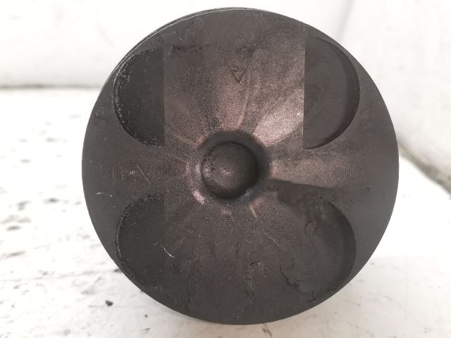 bontott MERCEDES-BENZ C-CLASS Dugattyú és Hajtókar