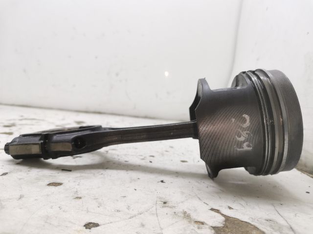 bontott MERCEDES-BENZ C-CLASS Dugattyú és Hajtókar