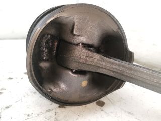 bontott MERCEDES-BENZ C-CLASS Dugattyú és Hajtókar