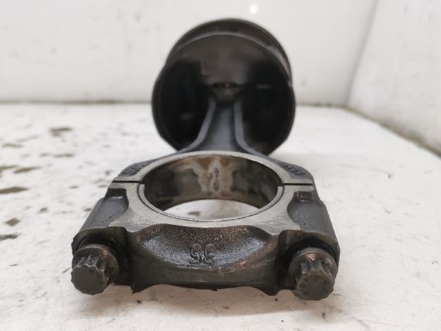 bontott MERCEDES-BENZ C-CLASS Dugattyú és Hajtókar