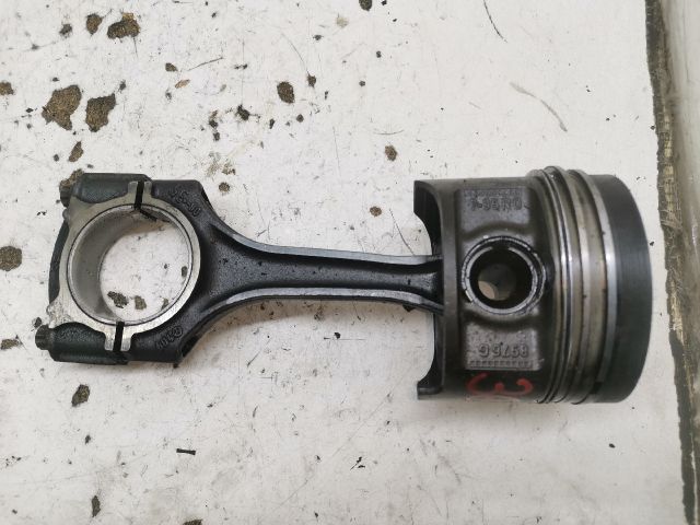 bontott MERCEDES-BENZ C-CLASS Dugattyú és Hajtókar