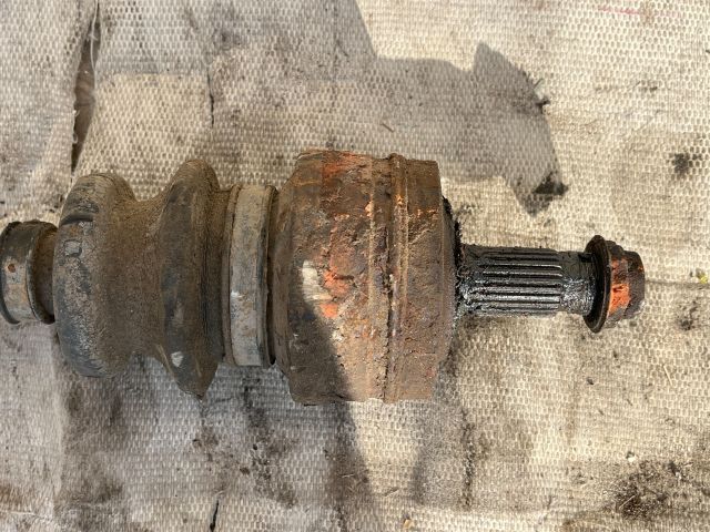 bontott MERCEDES-BENZ C-CLASS Jobb Féltengely