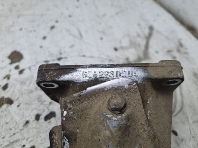 bontott MERCEDES-BENZ C-CLASS Motor Tartó Bak Jobb