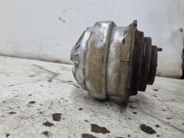 bontott MERCEDES-BENZ C-CLASS Motor Tartó Bak Jobb