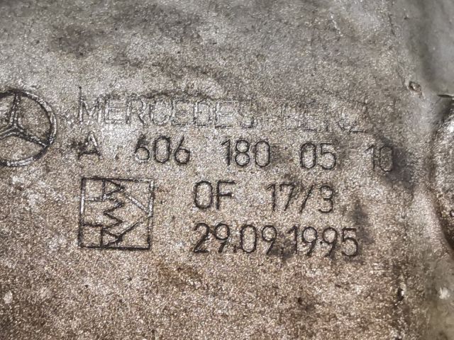 bontott MERCEDES-BENZ C-CLASS Olajszűrő Ház