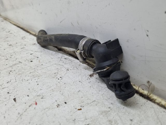 bontott MERCEDES-BENZ C-CLASS Vízcső