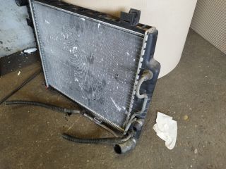 bontott MERCEDES-BENZ C-CLASS Vízhűtő Radiátor (Klímás)