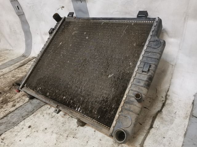 bontott MERCEDES-BENZ C-CLASS Vízhűtő Radiátor (Nem klímás)