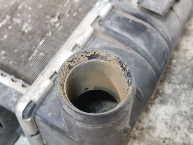 bontott MERCEDES-BENZ C-CLASS Vízhűtő Radiátor (Nem klímás)