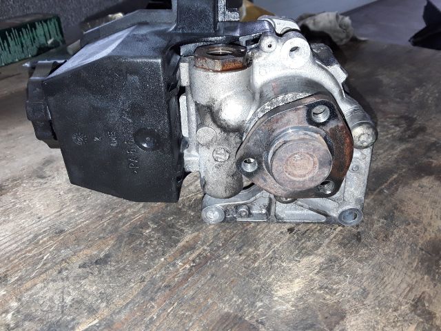 bontott MERCEDES-BENZ C-CLASS Kormányszervó Motor (Hidraulikus)