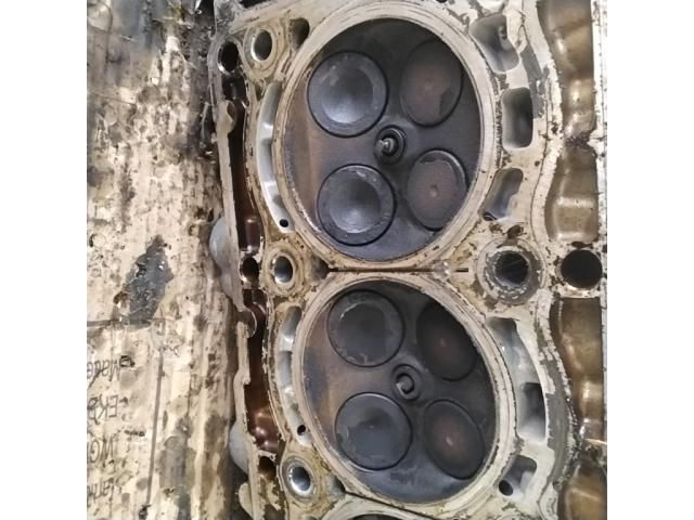 bontott MERCEDES-BENZ C-CLASS Hengerfej