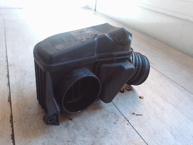 bontott MERCEDES-BENZ C-CLASS Légszűrő Ház