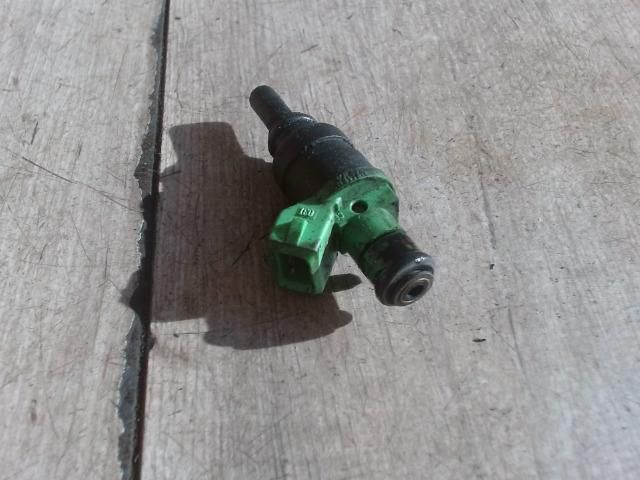 bontott MERCEDES-BENZ C-CLASS Porlasztó (1 db)