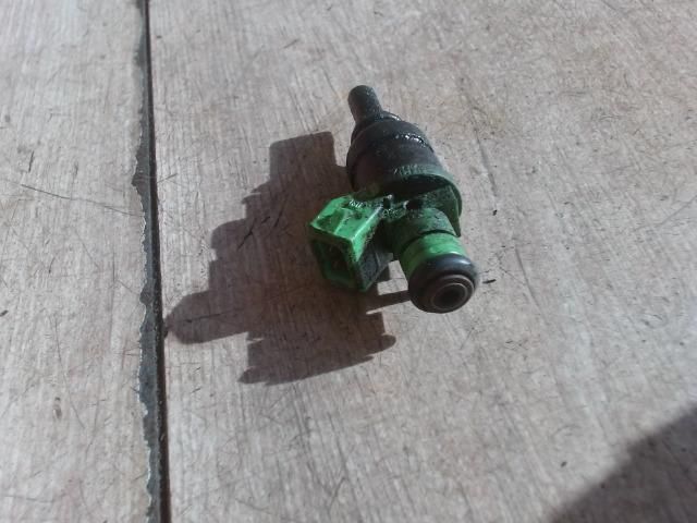 bontott MERCEDES-BENZ C-CLASS Porlasztó (1 db)