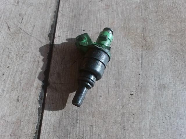 bontott MERCEDES-BENZ C-CLASS Porlasztó (1 db)