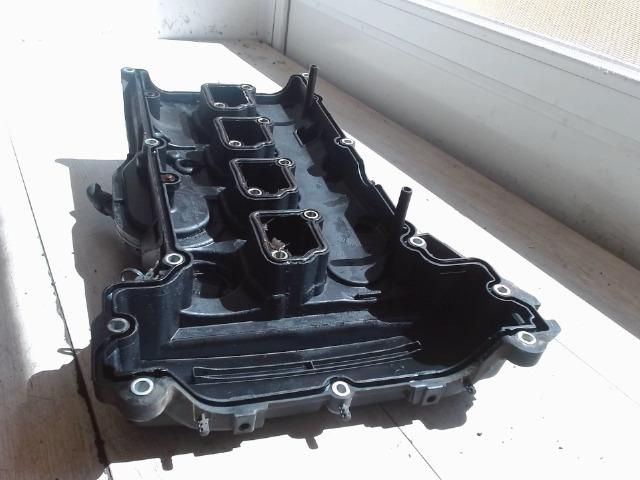 bontott MERCEDES-BENZ C-CLASS Szelepfedél