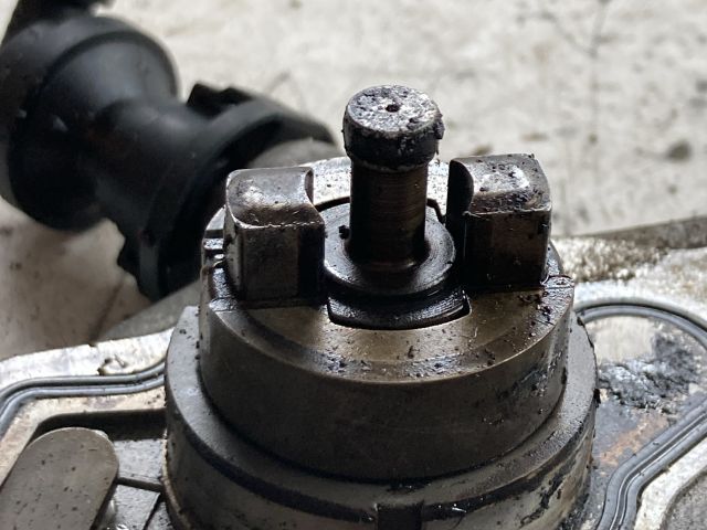 bontott MERCEDES-BENZ C-CLASS Vákumpumpa