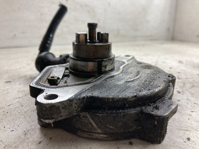 bontott MERCEDES-BENZ C-CLASS Vákumpumpa