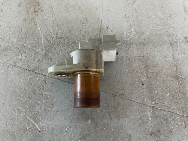 bontott MERCEDES-BENZ C-CLASS Főtengely Fordulatszám Jeladó