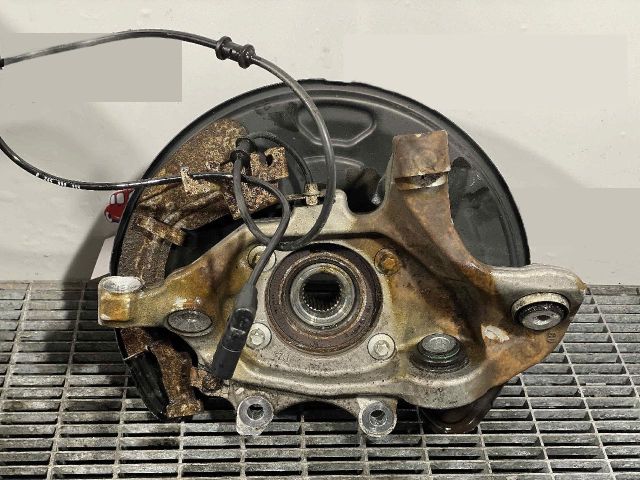 bontott MERCEDES-BENZ C-CLASS Bal hátsó Csonkállvány