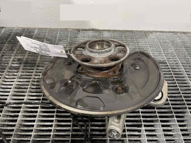 bontott MERCEDES-BENZ C-CLASS Bal hátsó Csonkállvány