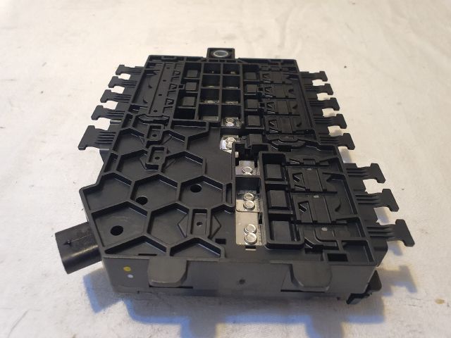 bontott MERCEDES-BENZ C-CLASS Biztosítéktábla Motortér