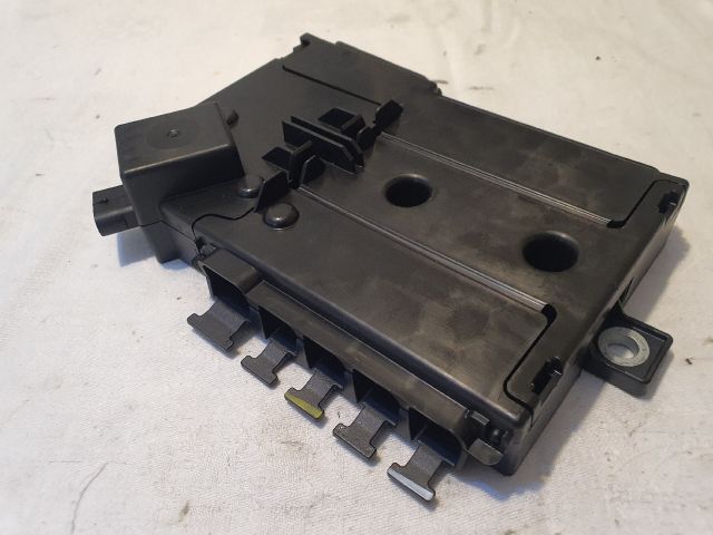 bontott MERCEDES-BENZ C-CLASS Biztosítéktábla Motortér