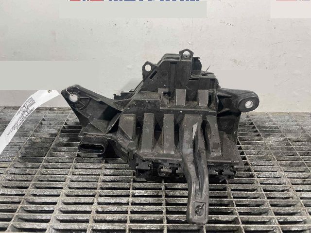 bontott MERCEDES-BENZ C-CLASS Biztosítéktábla Motortér